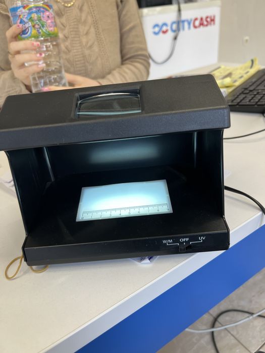 Детектор за пари