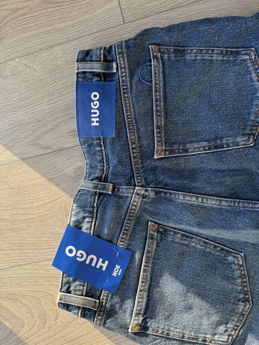 Женски дънки на HUGO