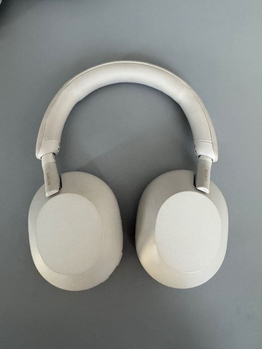 Sony WH-1000XM5 слушалки