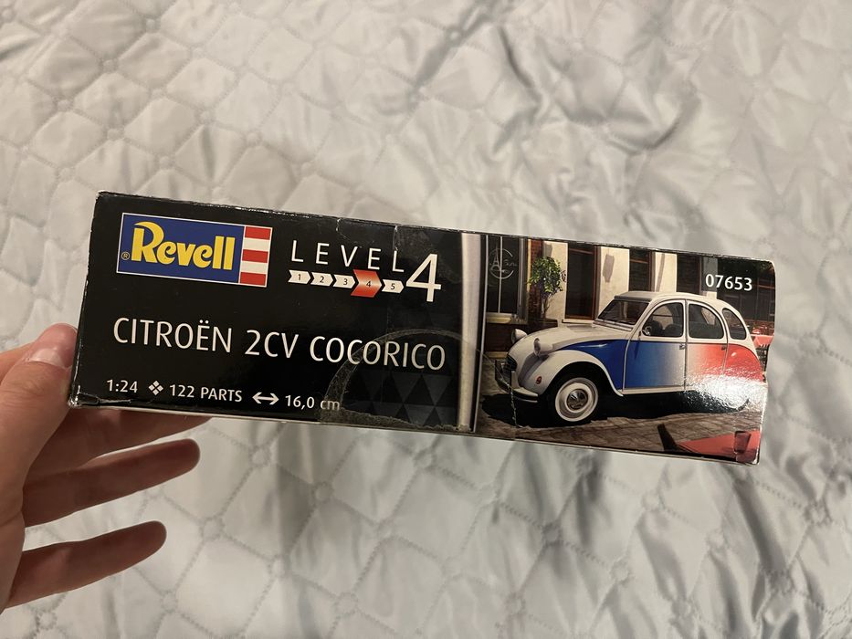 Сглобяем модел Ситроен Revell пъзел