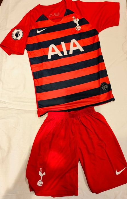 Детски футболен екип