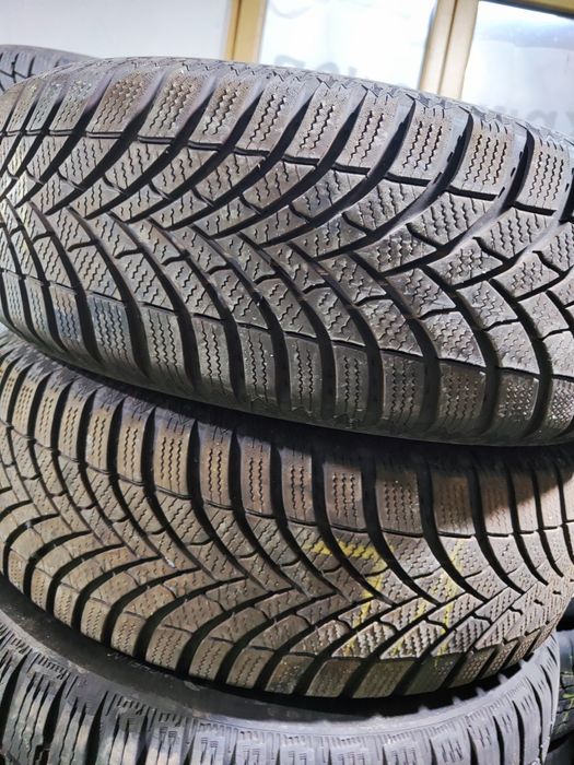 2 бр зимни 195/65/15 Semperit