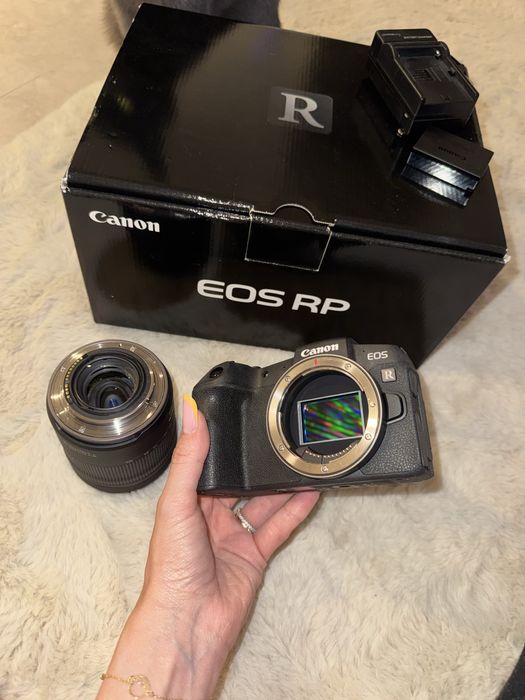 Aparat Canon EOS RP Mirrorless