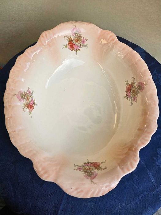 Викториански комплект за баня - кана 4,5л. и леген, произход - Англия.