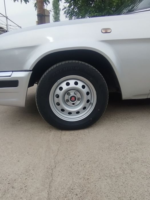 Gaz 31105 сотилади