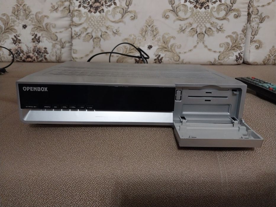 Продам приставку OPENBOX