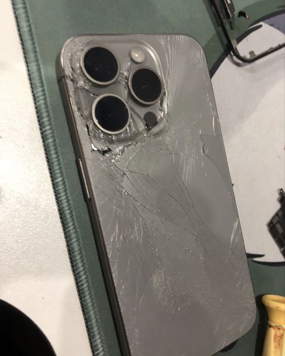 Продам Iphone 15 pro 128gb