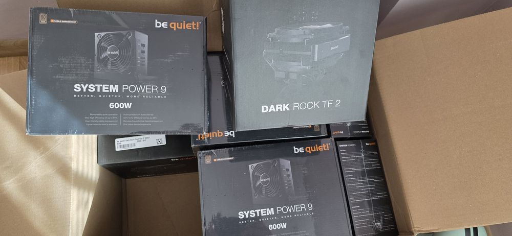 Чисто ново модулно захранване 600W