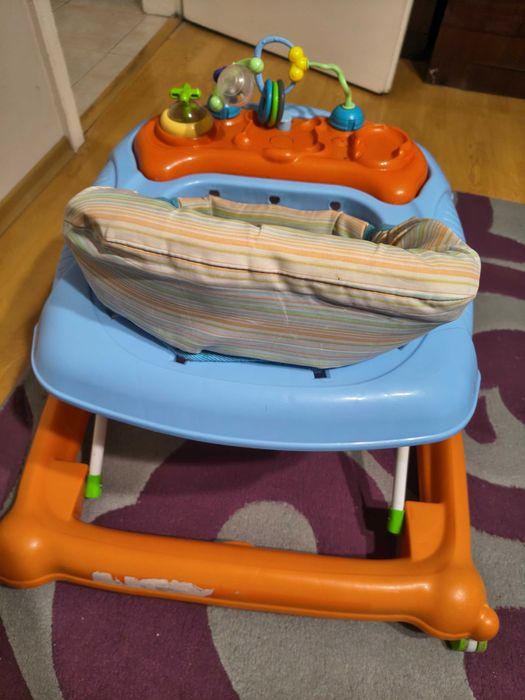 Бебешка Проходилка (Walker)