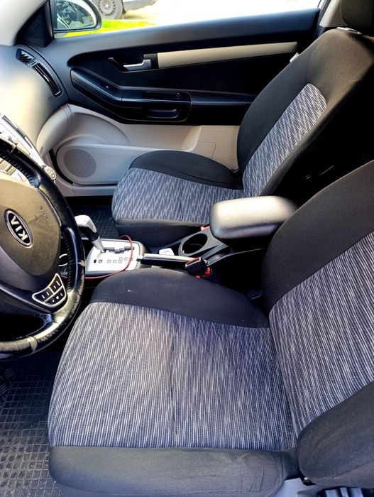 Vând KIA automată în stare foarte bună