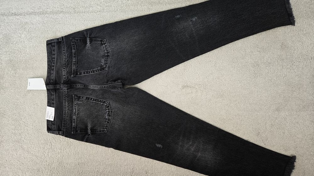 Нови дънки Mango