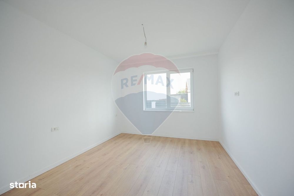 De vânzare Casă Nouă, finisată, 4 camere - Paleu