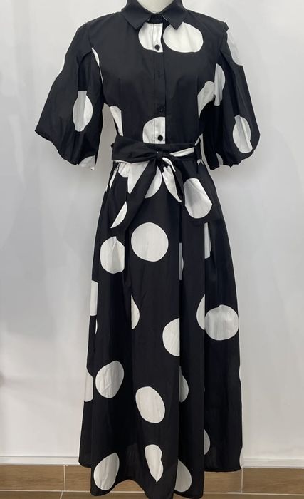 Costum două piese din colecția de primăvară Italia