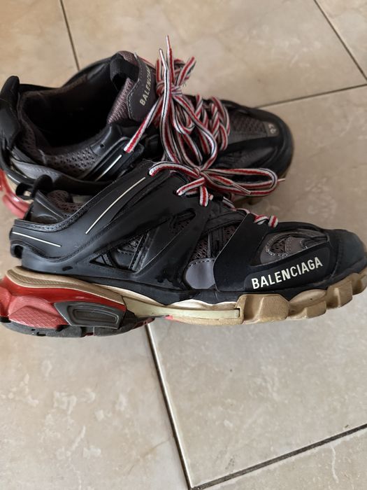 Balenciaga track
