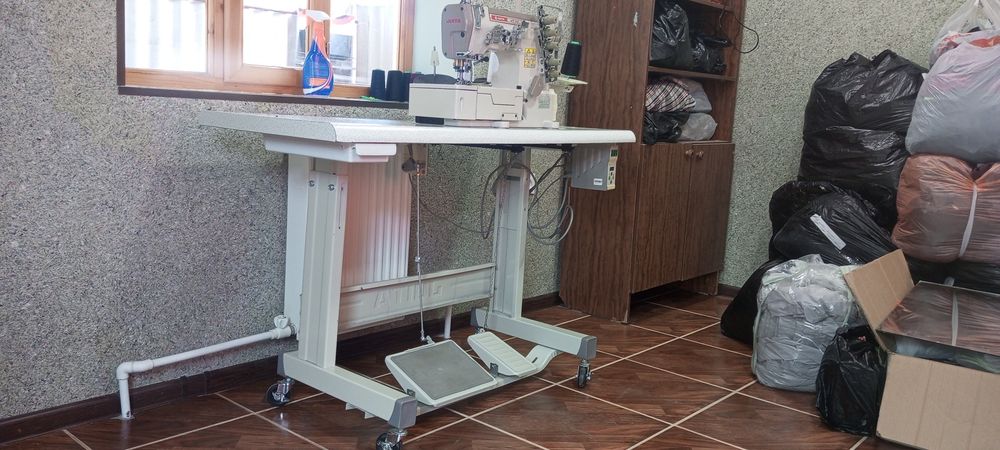 Продаëться швейная  машина.РИШМА  почти новое!