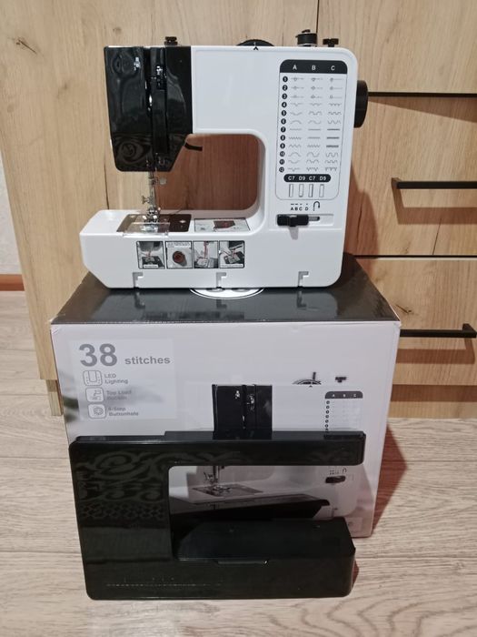 Швейная машина  новая