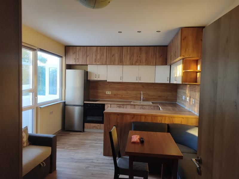 Дава се под наем Тристаен апартамент в Пловдив, Въстанически - 79 кв.м за 484.5 € - Снимка #1