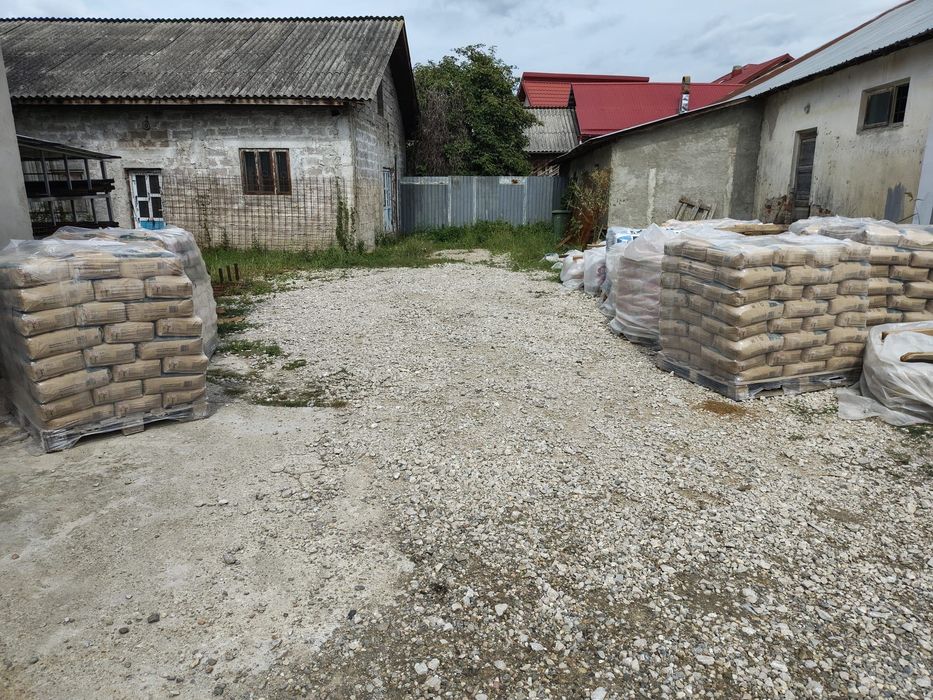 Depozit de materiale de construcții!