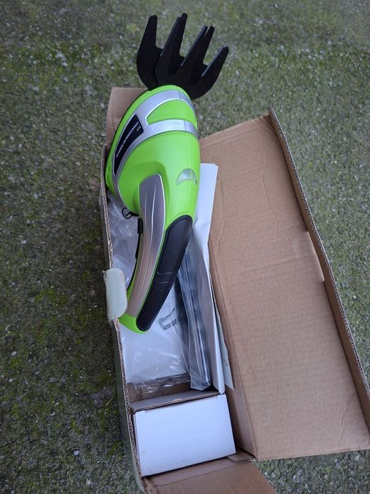 Foarfeca cu acumulator pentru iarba și arbusti