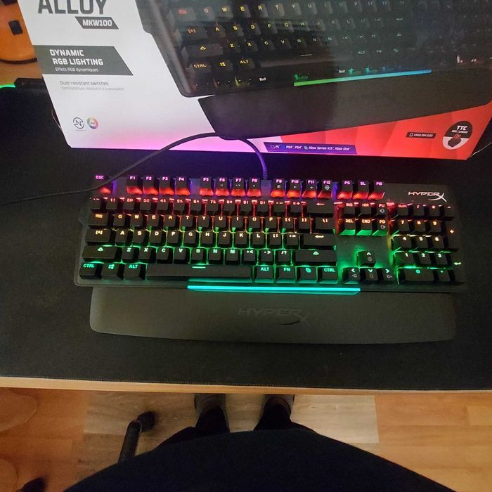 Геймъска клавиатура HyperX Alloy MKW100