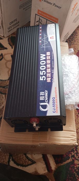 12/24V UNIVERSAL INVERTOR 5500W Toza sinus. Rabochy holatda