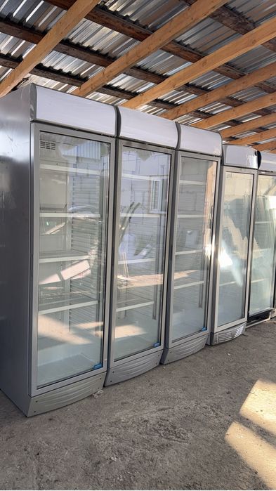 Витринный холодильник