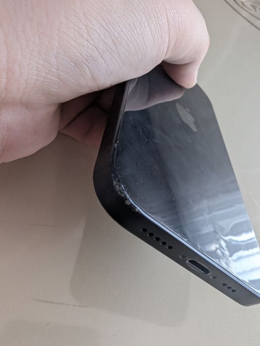 iPhone 12 64 Гб.