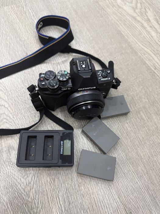 Продам Olympus OM-D E-M10 Mark II