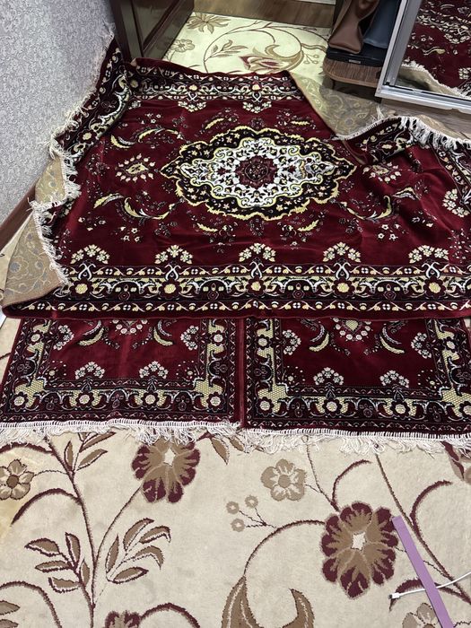 Pokrival divan va kreslo uchun