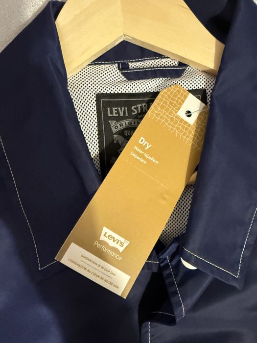 Непромокваемо яке Levi's (M)