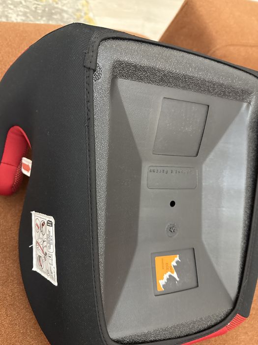 Продаётся детское сиденье для машины!