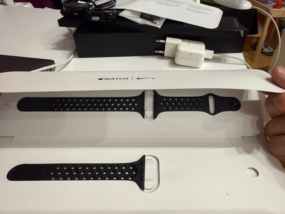 Apple Watch Nike+ Series 4 – 44mm | Отличен комплект + подаръци