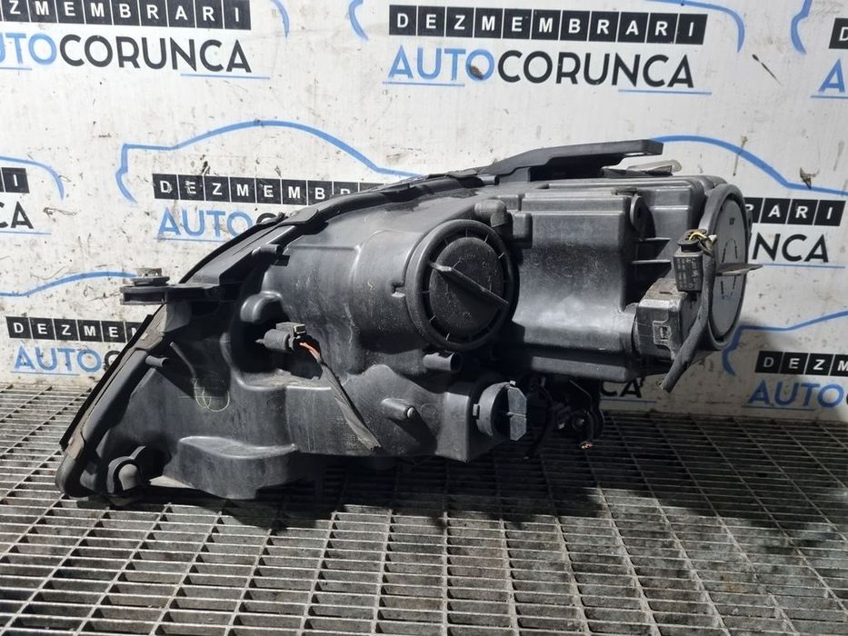 Far Dreapta Mercedes ML W164 Facelift 2008 - 2011 SUV 4 Usi (1349) Cu lupă