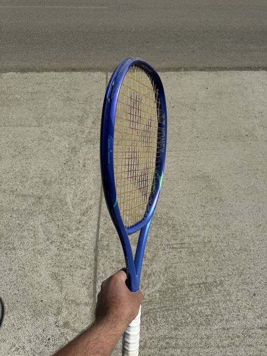 Vand racheta tenis yonex ezone 98 tour