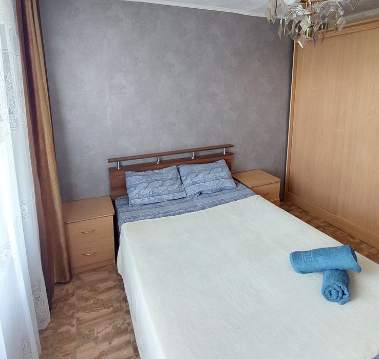 Двухкомнатная кв. ПОСУТОЧНО