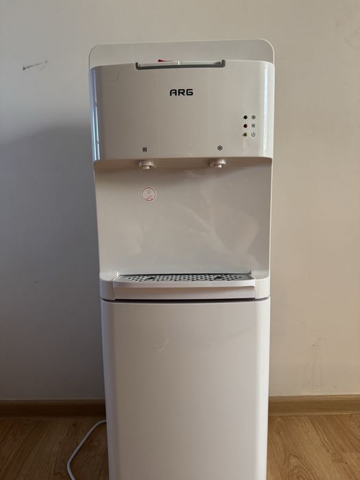 Диспенсер (Кулер) для воды