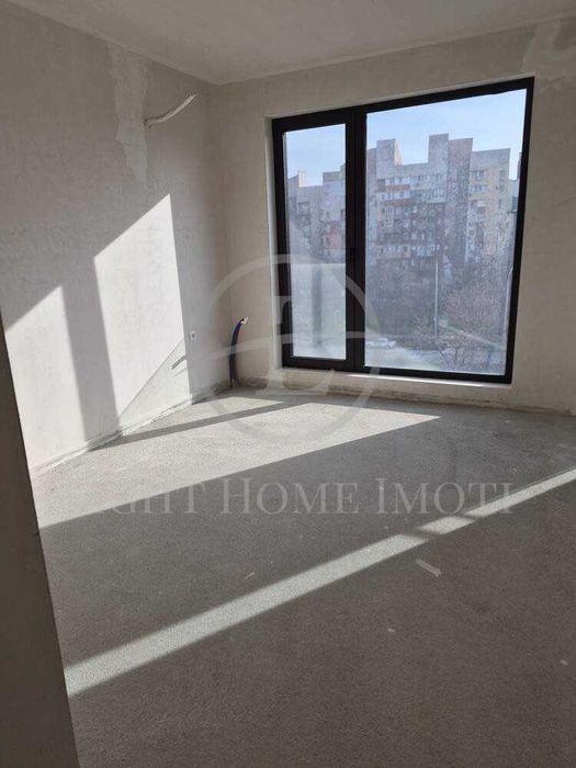 Продава се Двустаен апартамент в Пловдив, Тракия - 74 кв.м за 884 €/кв.м - Снимка #1