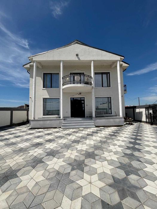 Casă de vânzare Zonă Carrefour