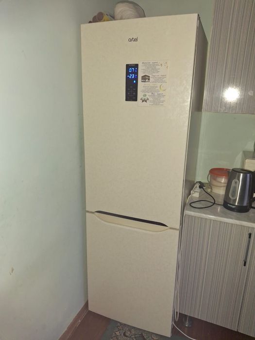 Холодильник продается