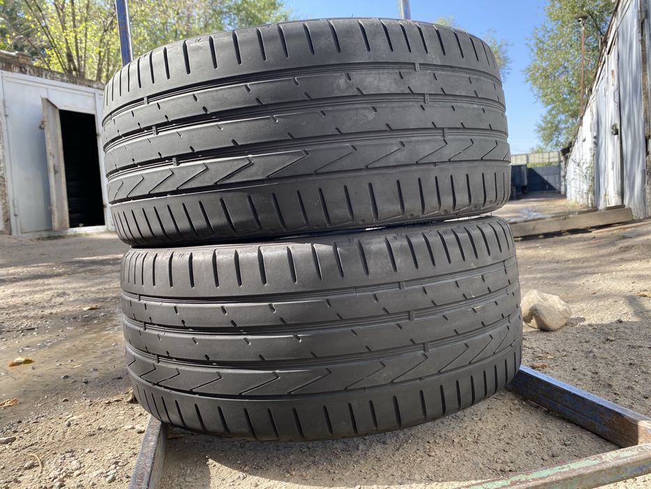 225/35/19 пара бу ханкок