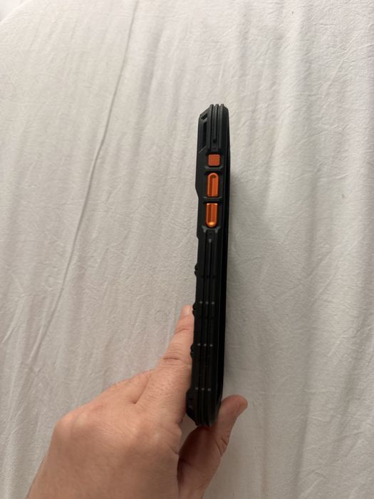 Husă dbrand Tank Case pentru iPhone 17 Pro Max