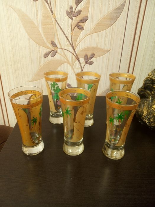 Набор из 6 стаканов.
