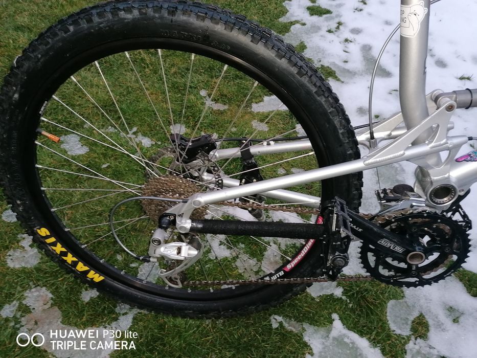 Велосипед GTс пълно окачване