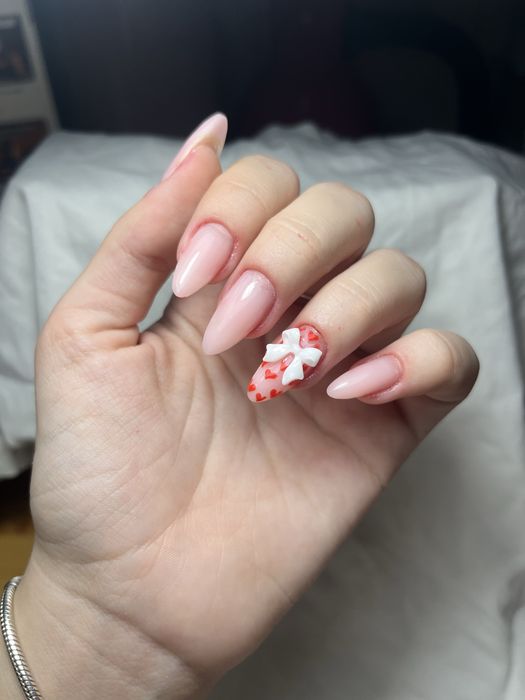 Aplic unghii cu gel