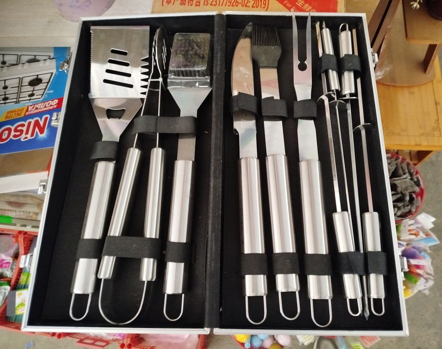 Доставка. Инструменты для барбекю, гриля, мангала в чемодане