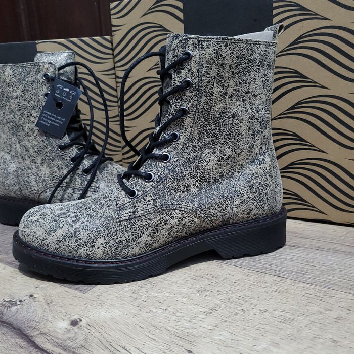 Vând adidași, ghete Pure LifeStyle