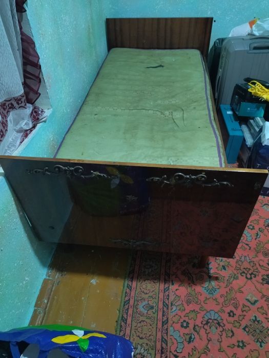 Диван с матрасом