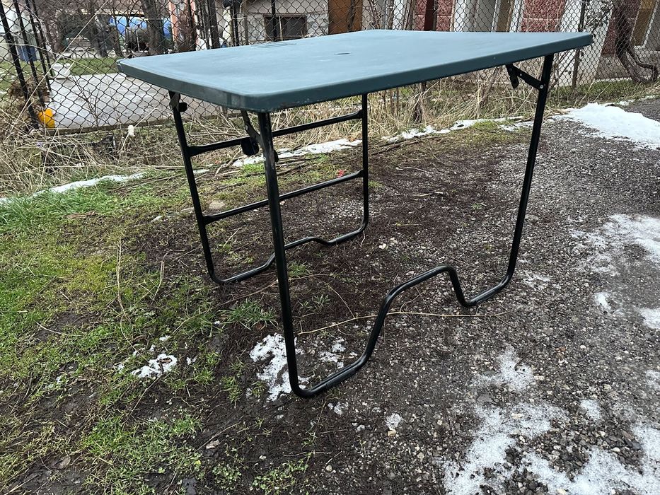 Продавам масичка за Хонда ЦРВ