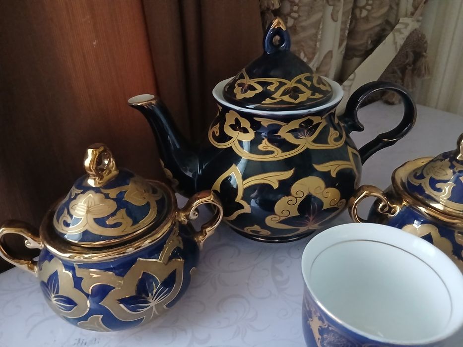 Заварник, 2 сахарницы, 2 кружечки