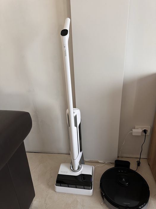 Aspirator vertical cu spalare ROWENTA All In One X-Clean 10